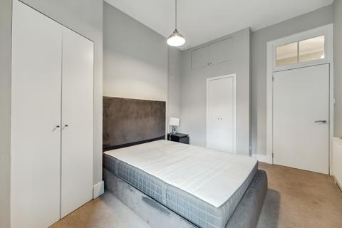 28e Busby Road, Clarkston, Glasgow, G76 7XH