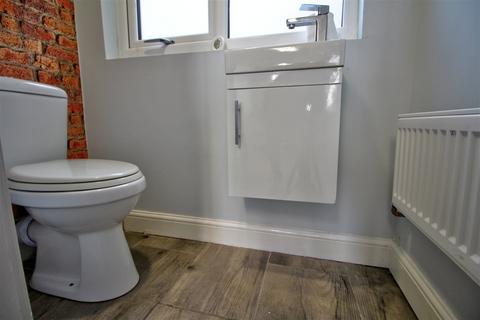 30 Garside Hey Road, Bury, BL8 1HZ