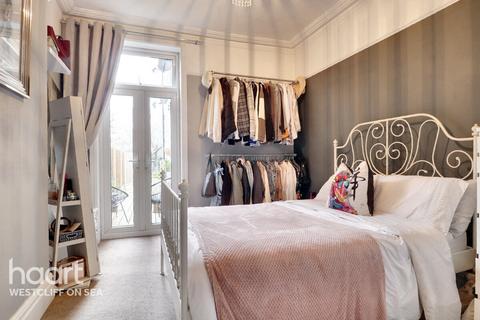 11 Avenue Road, Westcliff-on-sea, SS0 7PN
