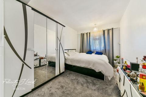 2 bedroom apartment for sale, Redlands Way, London, SW2