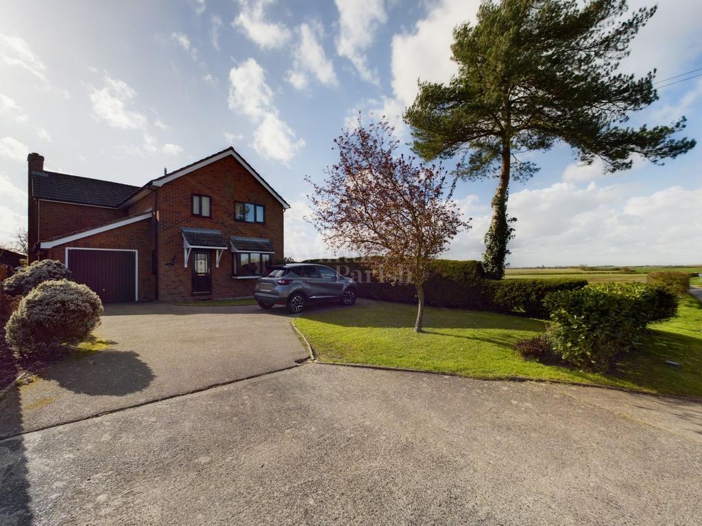 Bells Lane, Hinderclay, Diss 4 bed detached house for sale £400,000