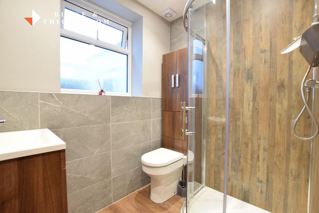 Family shower room