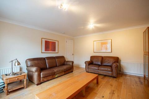 2 bedroom flat to rent, 1126L Russell Gardens, Edinburgh, EH12 5PP