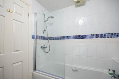 2 bedroom flat to rent, 1126L Russell Gardens, Edinburgh, EH12 5PP