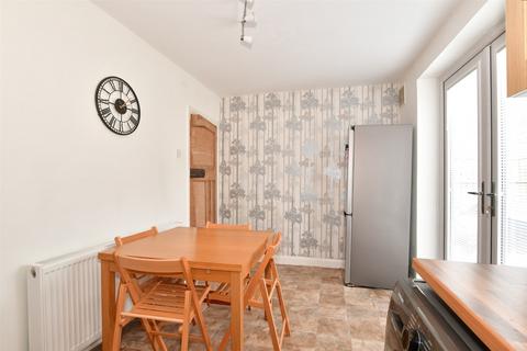 5 Cambridge Road, Rochester, ME2 3HW