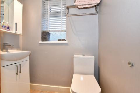 5 Cambridge Road, Rochester, ME2 3HW