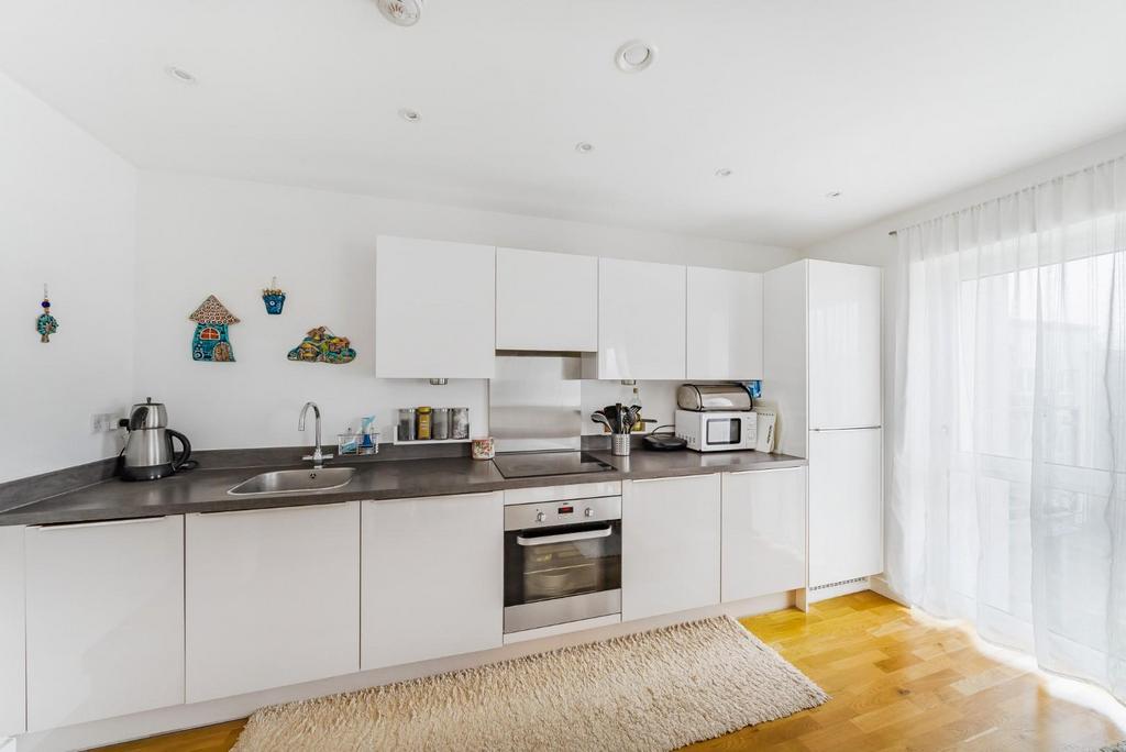 Kitchen 1.jpg