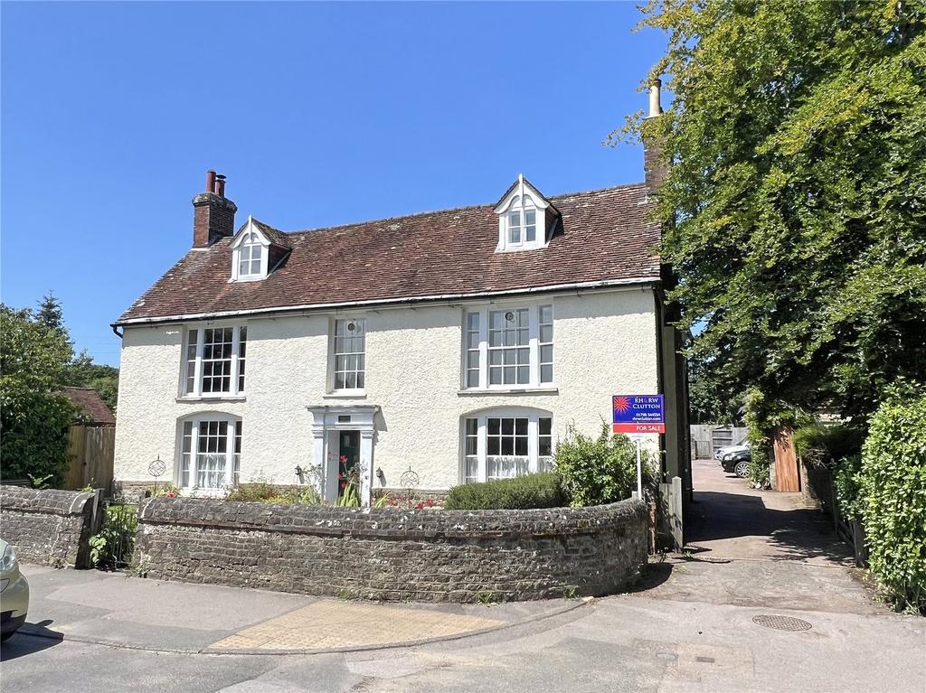 Midhurst, West Sussex 1 bed apartment for sale £275,000
