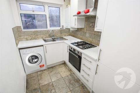 2 bedroom maisonette for sale, Westmount Road, London, SE9