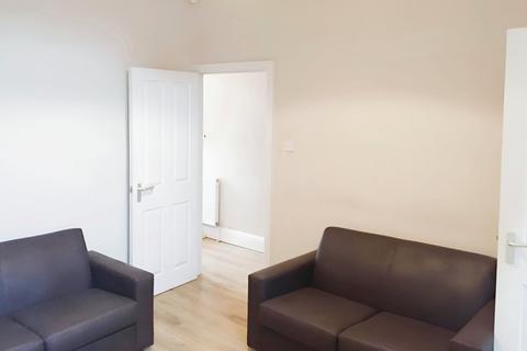 3 bedroom property to rent, Brailsford Road, Fallowfield, M14