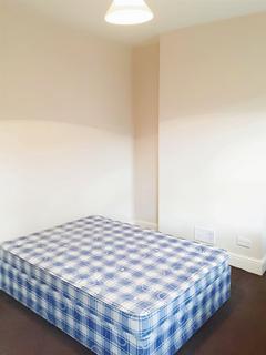 3 bedroom terraced house to rent, Brailsford Road, Fallowfield, M14