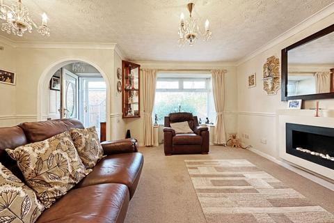 25 Bellington Croft, Shirley, Solihull, B90 4XP