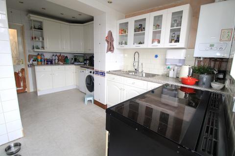 107 Avon Road, Upminster, RM14 1RG