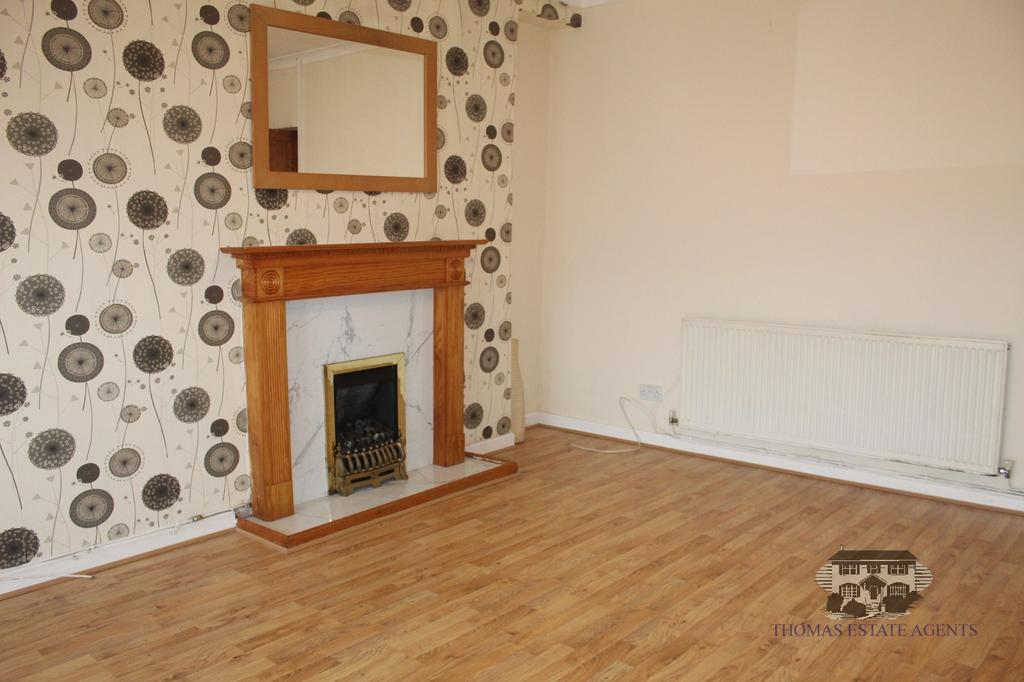 The Avenue, Pontygwaith, Ferndale... 3 bed end of terrace house £750