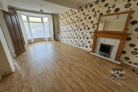 3 bedroom end of terrace house to rent, The Avenue, Pontygwaith, Ferndale, Rhondda Cynon Taff. CF43 3LN