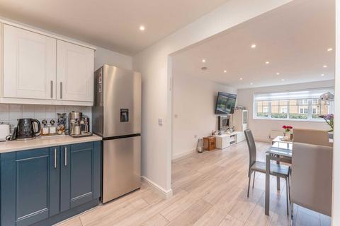 34 Coleridge Way, Borehamwood, WD6 2AR