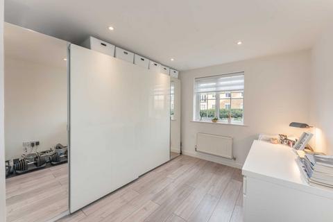 34 Coleridge Way, Borehamwood, WD6 2AR