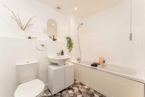 34 Coleridge Way, Borehamwood, WD6 2AR