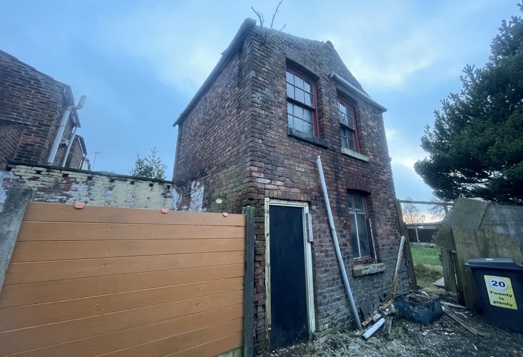 Manchester, Manchester M34 1 bed detached house for sale £65,000