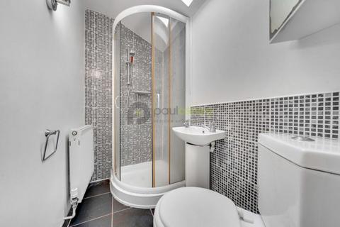 15 Newark Road, South Croydon, CR2 6HR