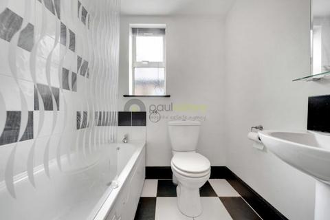 15 Newark Road, South Croydon, CR2 6HR