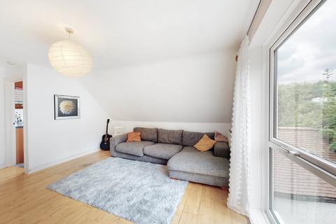 2 bedroom flat for sale, Stanhope Road, London N6