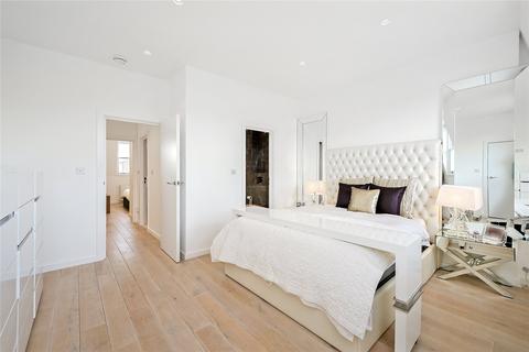 undefined, Queens Gate, South Kensington, London