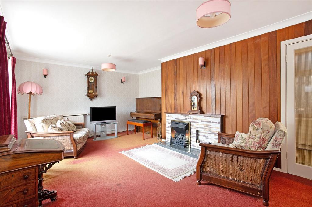 Overstone Road, Harpenden, Hertfordshire, AL5 4 bed detached house for