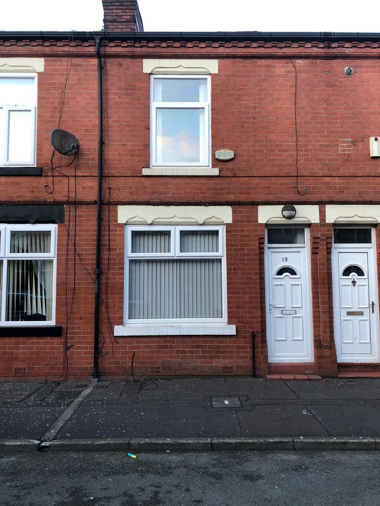 2 Bedroom House for Sale in Romney Street, M6