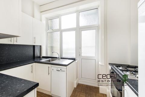2 bedroom flat to rent, Finchley Road, West Hampstead NW3