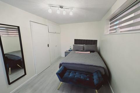 30 Burrell Close, Edgware, HA8 8YZ