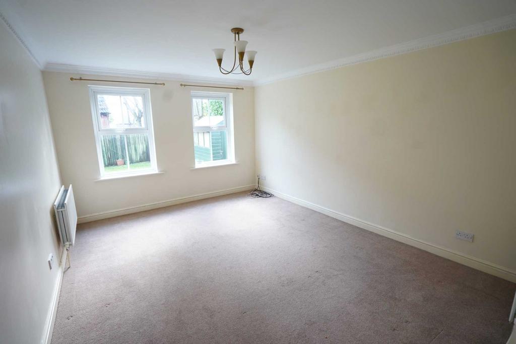 Lewes Road, Ringmer 2 bed apartment for sale £235,000