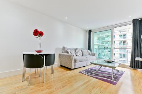 1 bedroom flat to rent, St. George Wharf, London SW8