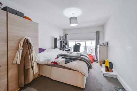 2 bedroom flat to rent, Ronalds Road, Islington, London, N5