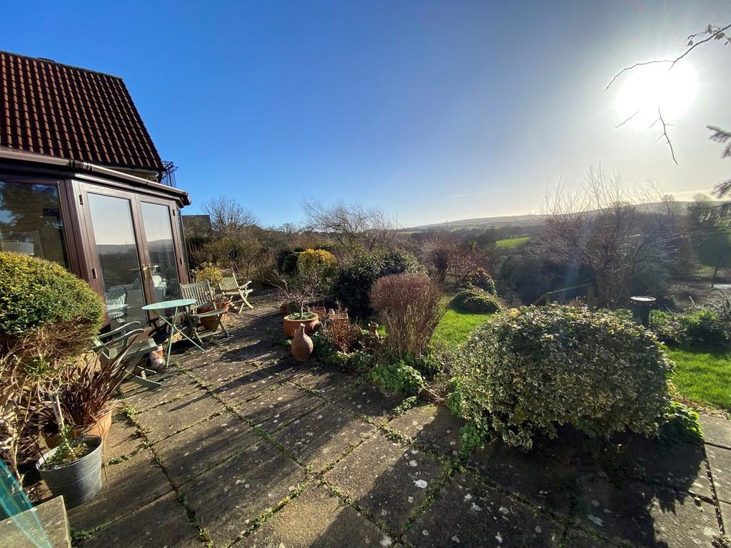 Rodden, Frome, BA11 4 bed detached house for sale £850,000