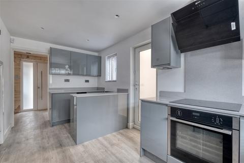 16 Bilberry Drive, Rednal, Birmingham, B45 9QY