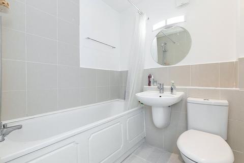 Flat 5, Whitebeam Court, 2a Warren Road, Purley, CR8 1AA