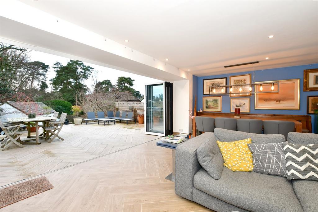 Fern Road, Storrington, West Sussex 5 bed detached house for sale £