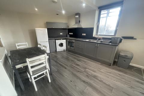 2 bedroom apartment for sale, Radcliffe House, Manchester M11