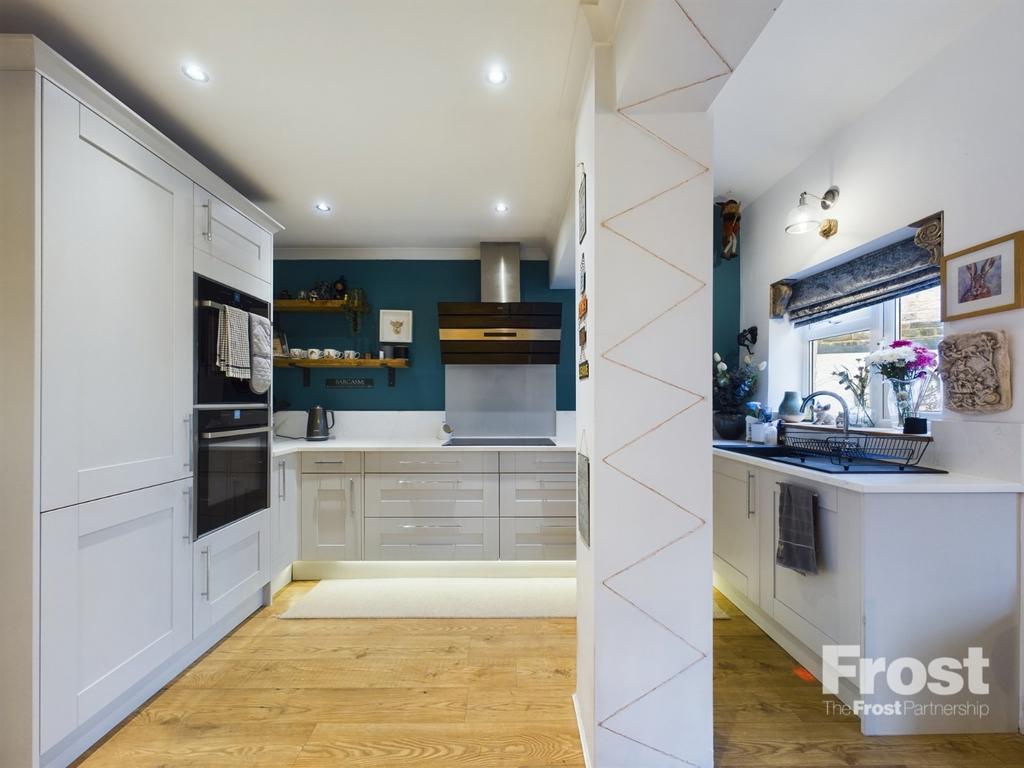 Woodthorpe Road, Ashford, Middlesex, TW15 3 bed semidetached house for sale £565,000