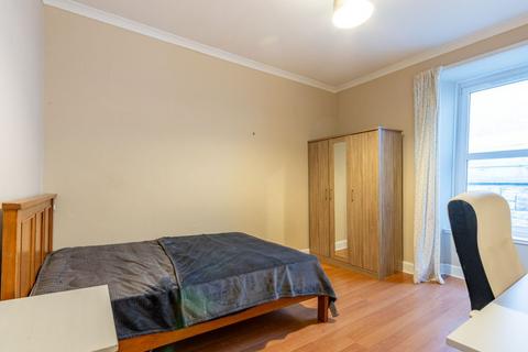 2 bedroom flat to rent, 78P – Nicolson Street, Edinburgh, EH8 9DT