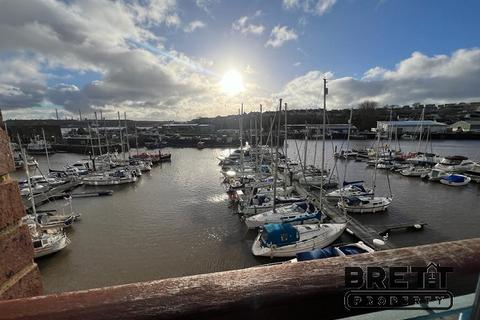 3 bedroom flat for sale, 18 Vanguard House, Nelson Quay, Milford Haven SA73 3AH