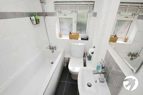 165 Kingsground, London, SE9 5EU
