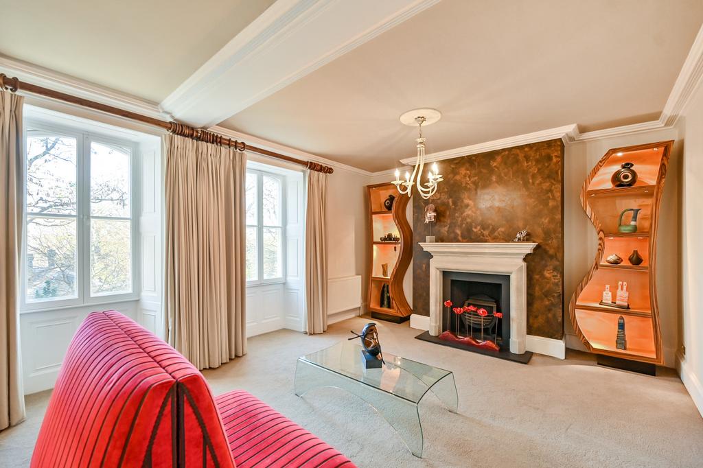 The Historic Dockyard, Chatham, Kent, ME4 6 bed terraced house for sale