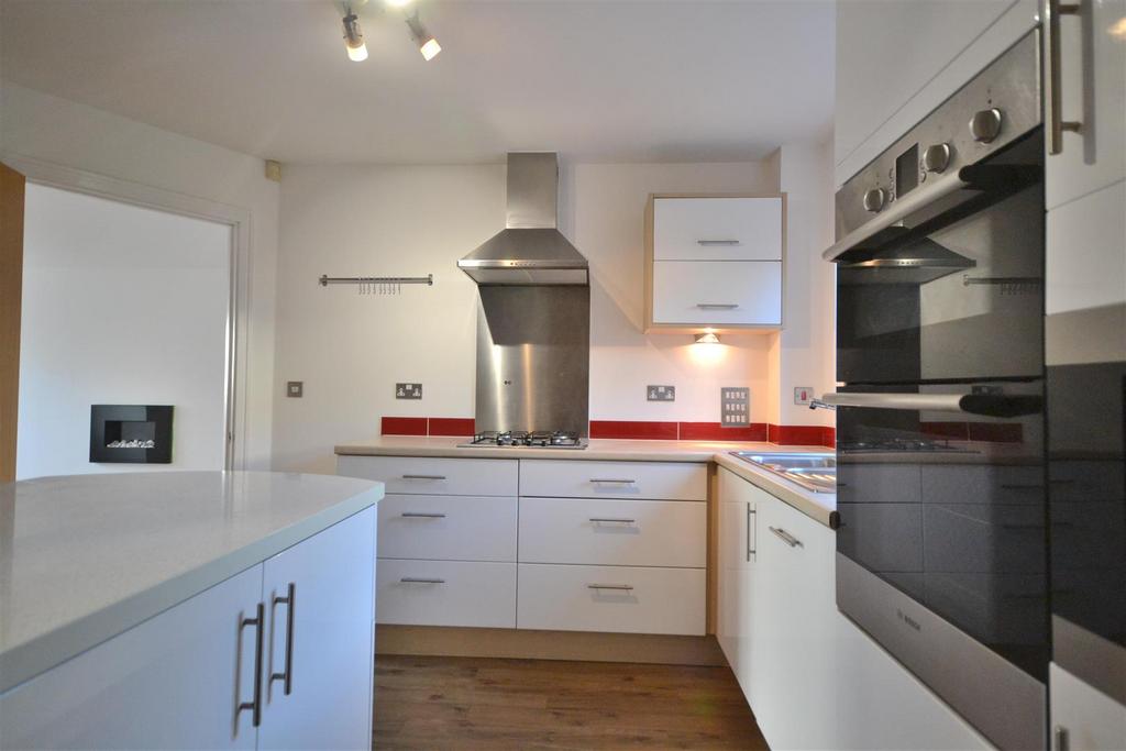 Hellis Wartha, Helston TR13 4 bed detached house for sale £380,000