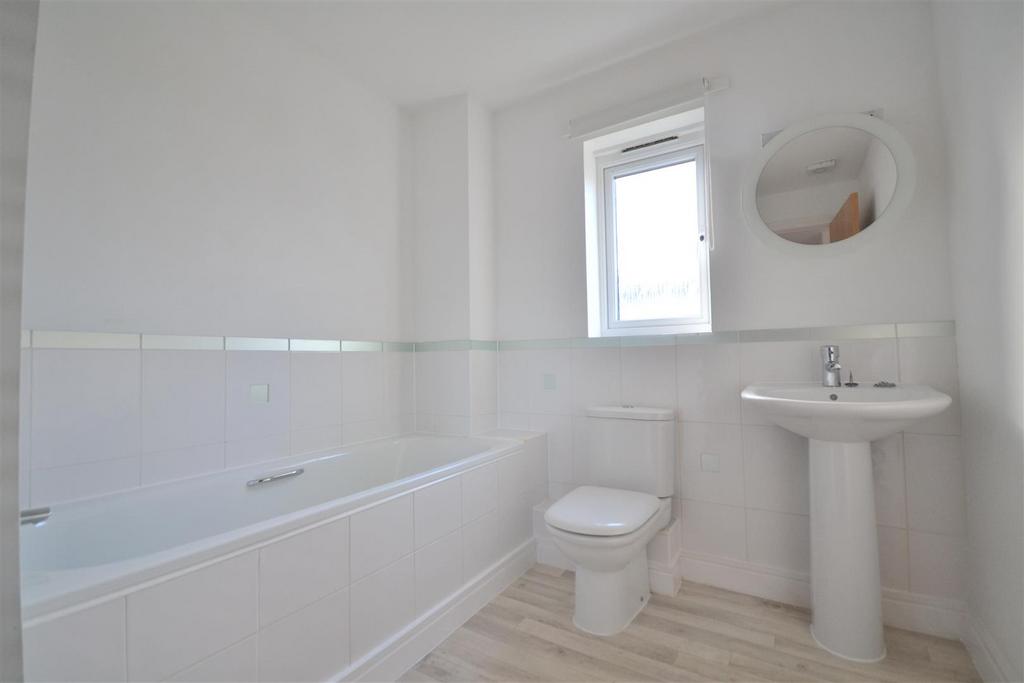 Bathroom 1.JPG