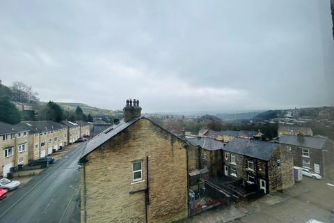 2 bedroom apartment for sale, Browning Avenue, Halifax, West Yorkshire, HX3