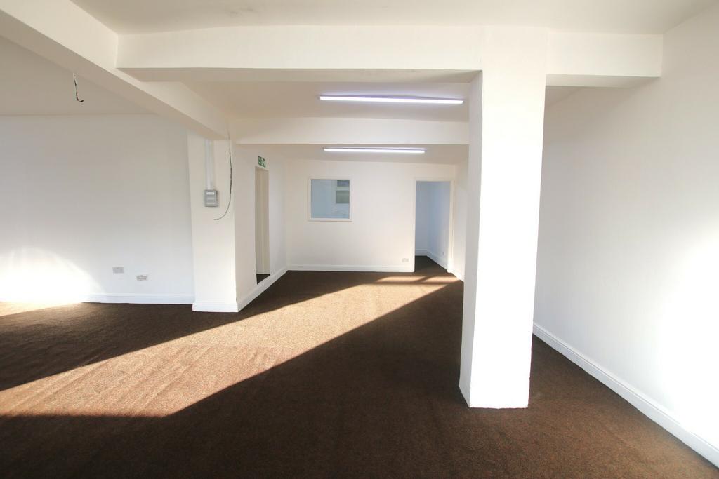 Whalley Old Road, Little Harwood/Bastwell, Blackburn Property to rent £1,100 pcm (£254 pw)