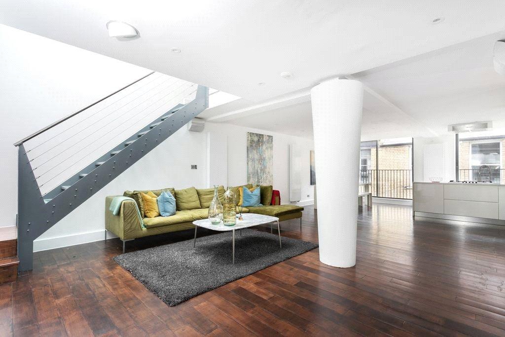 Blackstock Mews, London, N4 3 bed terraced house for sale £1,200,000