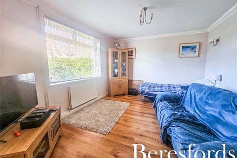 104 Daventry Road, Romford, RM3 7RH